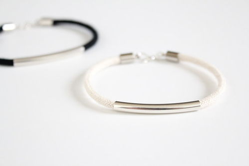 The Luster of Ages_ Unraveling the Distinctions Between Quartzite Bracelets and Jadeite Bracelets-Kangyi artificial marble